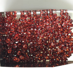 พลอยโกเมนแดงธรรมชาติ 3.5 มม. ทรงกลมเจียระไนแบบบริลเลียนท์ คุณภาพดีที่สุด สำหรับทำเครื่องประดับ - Product Image 3