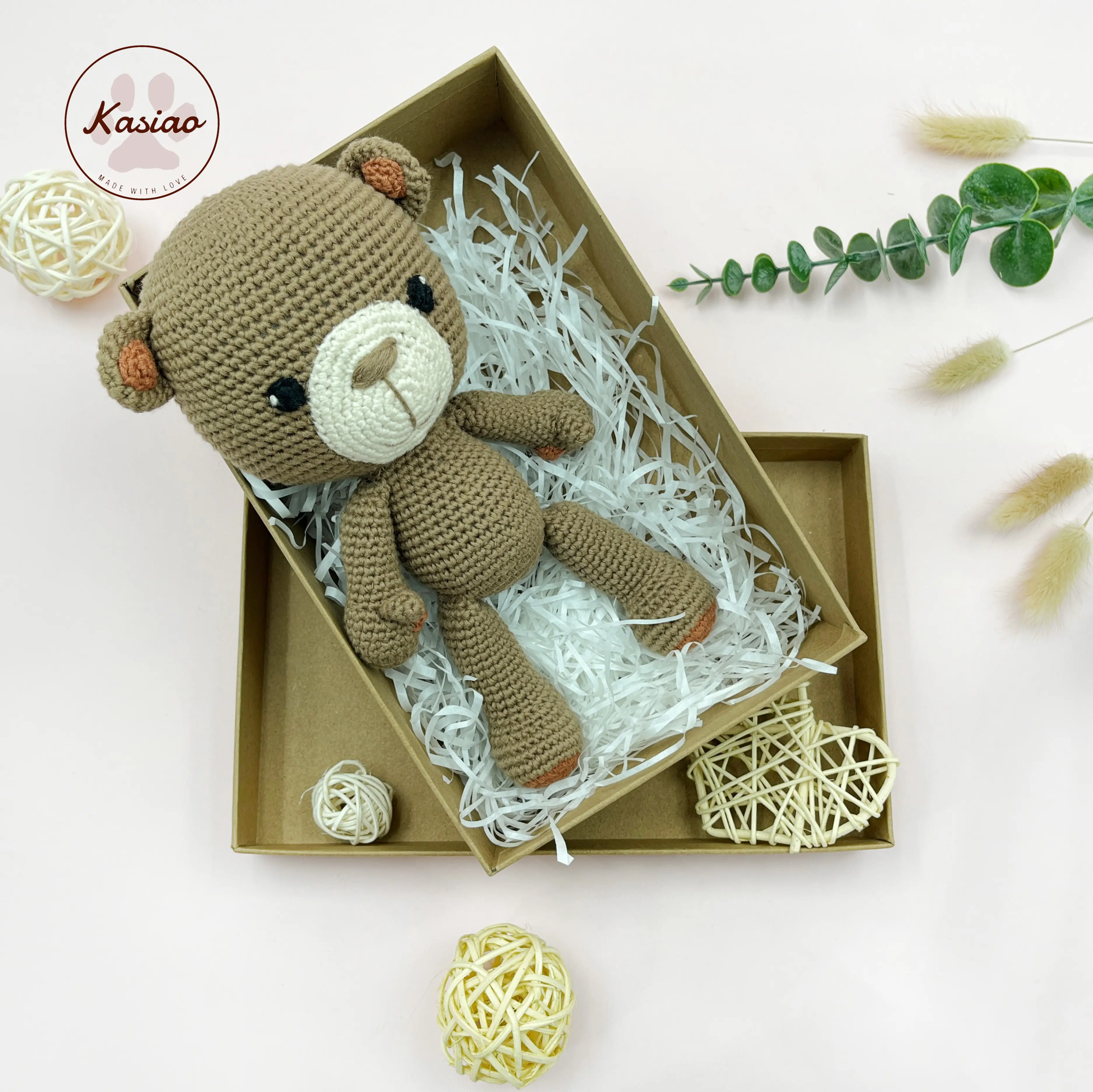Brinquedos de crochê por atacado acessíveis: Brinquedos de animais de crochê feitos à mão, incluindo um urso de crochê fofo