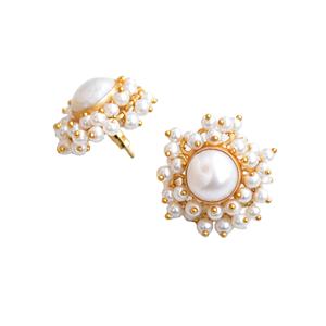 ต่างหูทองเหลืองพรีเมียม ชุบทอง 24K ประดับมุกน้ำจืดทรงพระจันทร์  สำหรับทุกเพศ  งานทองเหลืองโบราณ ปราศจากนิกเกิล ทนทาน - Product Image 3