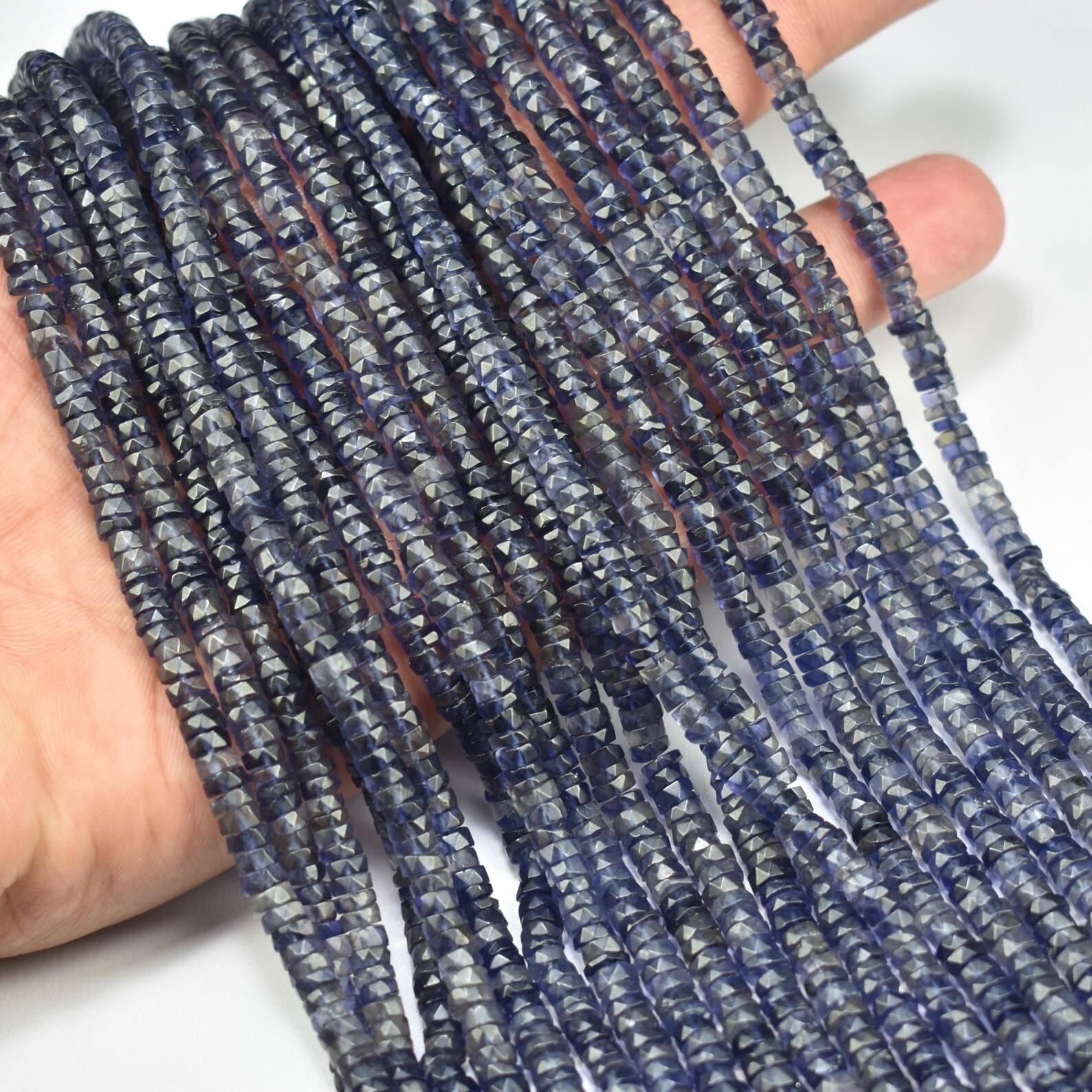 เช่นเดียวกับภาพ