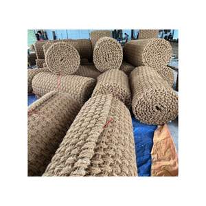 Alfombra de Fibra de Coco Natural Hecha a Mano - Product Image 1