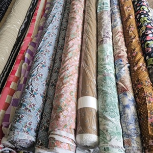60 "de ancho de peso medio Rayón 50s Crepe 115gsm Mezcla de tela tejida impresa para uso en exteriores Hecho en KR - Product Image 2