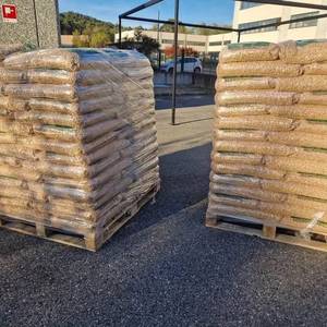Granulés de bois de pin d'Alaska 15 kg en sac, briquettes de biomasse 6 mm, 7 % de cendres pour chauffage de poêle - Product Image 5