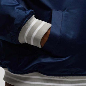 Chaquetas de bombardero Varsity Satin Chaquetas casuales para hombres Ropa deportiva Botón Abajo Diseño personalizado Chaqueta de béisbol universitaria para hombres - Product Image 5