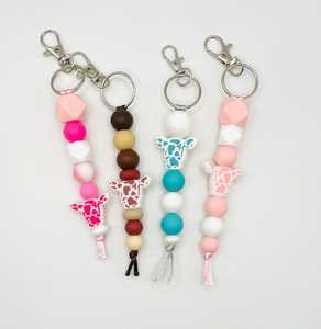 Porte-clés fait main avec perles en bois et anneau en acier inoxydable | Porte-clés coloré en perles de bois et acier inoxydable | VRNQ - Product Image 4