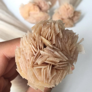 Extensiones de cabello humano K TIP de cabello vietnamita de Grado Superior creadas por técnica eslava para movimiento natural y sensación suave - Product Image 4