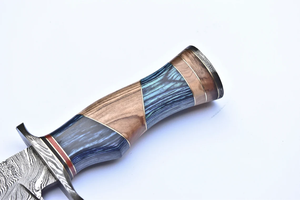 Couteau Bowie Damas personnalisable avec lame en acier D2 forgée à la main Couteau Bowie exotique Grand étui en cuir Support OEM - Product Image 6