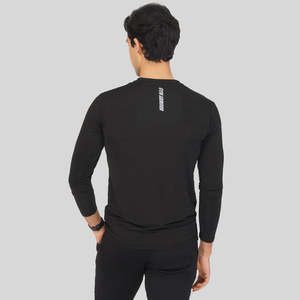 T-shirt de gymnastique à manches longues Triple Volt en noir - Product Image 2
