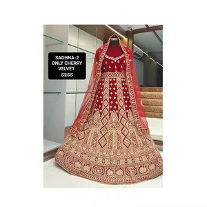 Lehenga Choli en velours fait à la main pour filles robe de soirée de mariée brodée d'Inde pour la vente en gros ou les cadeaux - Product Image 5