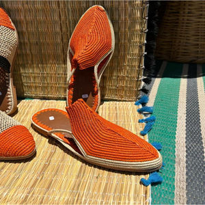 Vente en gros de pantoufles et sandales marocaines faites à la main en raphia, chaussures tissées écologiques pour femmes et hommes, commande en gros, fournisseur direct - Product Image 1