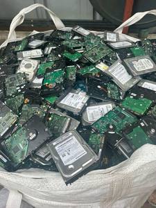 Vente en gros de déchets de processeurs CPU en céramique, de déchets de RAM d'ordinateur, de cartes mères d'ordinateur en grandes quantités, de disques durs d'ordinateur - Product Image 2