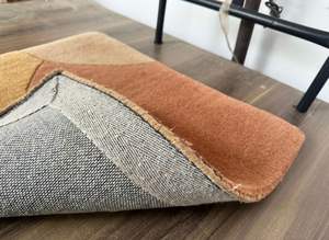 Tapis d'intérieur en laine tufté à la main, écologique, antibactérien, adapté aux animaux domestiques, moderne, abstrait, blocs de couleur, extra épais, multicolore - Product Image 2