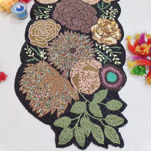 ผ้าปูโต๊ะลูกปัด - Product Image 1