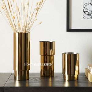 Lot de 2 vases à fleurs au design moderne fantaisie, tailles et couleurs personnalisées, écologiques, faits à la main, en aluminium poli doré, très vendus - Product Image 4