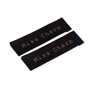 Étiquettes tissées personnalisées pour vêtements, haute densité, pliées en extrémité, étiquettes textiles pour vêtements, étiquettes tissées pour le cou - Product Image 4