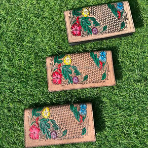 Portefeuille long floral en cuir repoussé fait à la main pour porte-cartes en cuir véritable pour femmes portefeuilles de luxe à deux volets en cuir de vachette occidental - Product Image 4