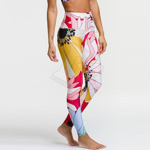 ชุดโยคะพิมพ์ลายสำหรับผู้หญิงทำจากผ้าคุณภาพสูงมอบความยืดหยุ่นและสไตล์สำหรับทุกช่วงเวลาที่กระฉับกระเฉง - Product Image 4