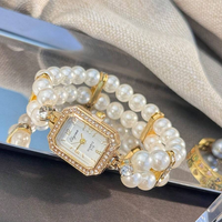 Montre Femme Tendance à Cadran Perlé et Strass, Boîtier en Alliage, Chiffres Arabes, Style Décontracté