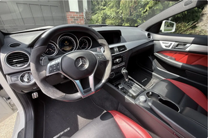 LISTO PARA CONDUCIR - USADO, VOLANTE A LA IZQUIERDA |   Volante a la derecha |   2012 MERCEDES-BENZ C63 AMG COUPÉ P31 PAQUETES DE DESARROLLO - Product Image 4