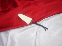 Serveur de gâteau décoratif en argent de luxe chaud de qualité supérieure assiette à gâteau de mariage et ensemble de serveur de fromage en relief fantaisie nickelé