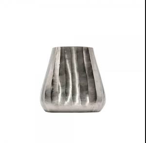 Jarrón de flores con forma nueva para mesa y decoración, maceta de metal para decoración del hogar y la sala de estar - Product Image 5