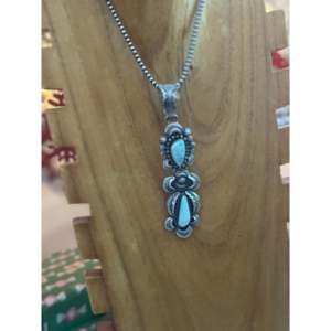 Gilbert Tom Haute Qualité # 8 pendentifs en turquoise et argent sterling, bijoux culturels de collection - Product Image 3