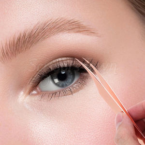 Ensemble de pinces à épiler en acier inoxydable avec logo personnalisé Embouts durables pour l'élimination des poils des sourcils et des éclats - Product Image 5