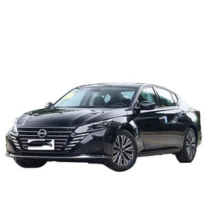 Premium 2024 Niis-sa-n 2.0T Turbo Essence Modèle Équipé de Boîte de Vitesses Automatique Régulateur de Vitesse Intérieur en Cuir et Avancé - Product Image 1