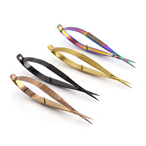 Tijeras ligeras de resorte, ideales para salones de belleza, peluquería, manualidades y trabajos de corte de precisión. - Product Image 1