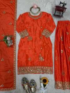 Tissu de Chinon lourd de concepteur moderne Salwar Kameez belle séquence travail Sharara fil intérieur fête disponible séchage rapide désiré - Product Image 3