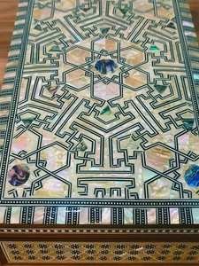 Boîte à bijoux en bois de luxe avec incrustation de nacre, artisanat fait main, étui de rangement pour bijoux, accessoires et décoration intérieure - Product Image 3