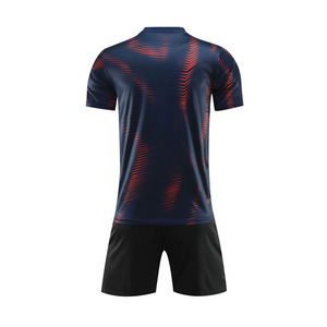 Bon marché, uniforme de football à impression par sublimation, uniforme de football personnalisé avec services OEM disponibles, nouveauté - Product Image 2
