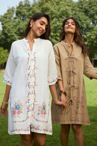 Robe tunique bohème d'été pour femmes en coton brodé à fleurs, manches 3/4, taille naturelle, écologique, décontractée, douce, avec fentes, lavable - Product Image 4