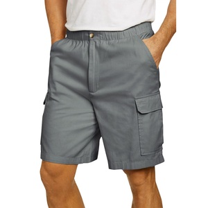 Shorts pour hommes Easy Moving Fit, conçus pour une mouvement flexible, avec un design épuré et un style visuel moderne pour le quotidien. - Product Image 3