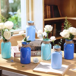 Vasi Vintage <span class=keywords><strong>in</strong></span> Vetro per <span class=keywords><strong>Fiori</strong></span>, Assortiti Blu, Stile Rustico Costiero, Centrotavola, Decorazione <span class=keywords><strong>da</strong></span> Tavolo, Confezione <span class=keywords><strong>da</strong></span> 12 (3 Tonalità di Blu) per Matrimoni e Feste - Product Image 1