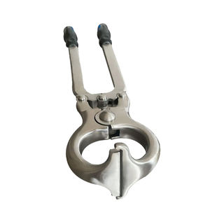 Pince à castration professionnelle Burdizzo avec manche en bois Dispositif pour castration Burdizzo pour castration sans effusion de sang des taureaux - Product Image 1