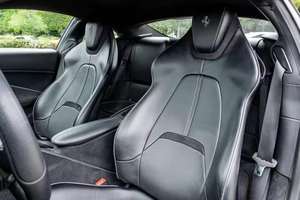 SUV Roma 2025 de Alto Nivel de Equipamiento, Motor 8L+, 400 CV, Transmisión Automática, 3 Plazas, Cuero Oscuro, Techo Panorámico, Listo para Entrega - Product Image 2