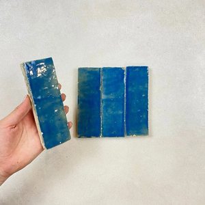 Carreaux de céramique Zellige marocains modernes faits à la main, brillants et émaillés, pour crédence de cuisine, murs et sols de salle de bain, et usage extérieur en hall. - Product Image 3
