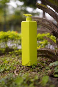 NBT Plastic HDPE 2000 ml Hexagonal <b>bottle</b> <b>Bottle</b> New Design With <b>Spray</b> Cap For Personal Care Shower <b>Room</b> - Product Image 5