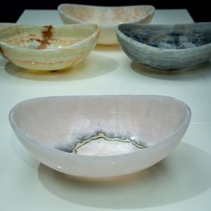 ชามผลไม้และสลัดทำจากเรซินทรงกลมขนาดใหญ่ที่ทำด้วยมือชามเสิร์ฟหลายชิ้นได้รับความเสียหายหมายถึงเป็นมิตรทันสมัย - Product Image 6