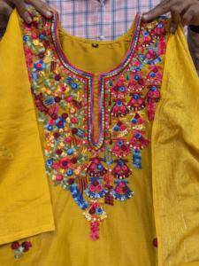 Elegante conjunto de pantalones Kurti para mujer Dupatta con trabajo de hilo de mano detallado y secuencia Ideal para trajes de fiesta tradicionales - Product Image 6