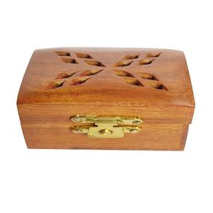 Caja de joyería de madera de forma rectangular de última tendencia con impresión de pegatinas de diseño y incrustaciones de hueso para guardar brazaletes pesados - Product Image 4