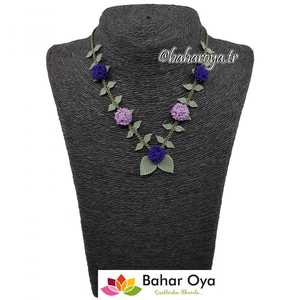 Collar de rosa de brote púrpura de moda, cadenas chapadas en rodio con forma de número de estilo religioso, Diamante de perla de circón mejorado - Product Image 1