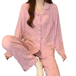 Ropa de dormir estampada personalizada para mujer, conjuntos de ropa de dormir de alta calidad ideales para climas fríos y comodidad - Product Image 1