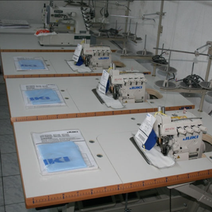 Máquina de Coser Overlock Juki I-6714S de 4 Hilos Usada, Modelo 2016, Velocidad 4000 Puntadas/min, Grosor de Costura 3-10MM, Buen Estado, OEM, DIY - Product Image 4