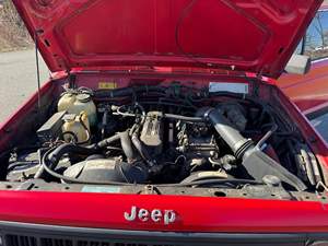Jeep Cherokee Sport 4x4 de 1994 d'occasion, sans réserve, boîte manuelle 5 vitesses, moteur 6 cylindres 4,0 litres, 4 roues motrices, modifications tout-terrain - Product Image 6