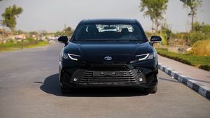 Nuevo Toyota Camry LE 2.5L, interior negro, transmisión automática, sedán de 5 plazas - Product Image 3