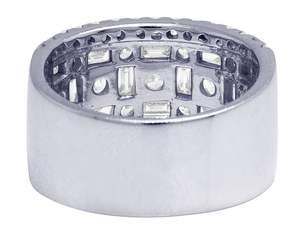 Bague éternelle unisexe tendance en or plaqué 10 carats entièrement sertie de diamants de laboratoire ronds et baguette - Product Image 5