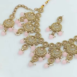 Conjunto de joyería chapada en oro Kundan de forma ovalada tradicional india y conjunto de collar de Gargantilla para mujer y Niña Accesorios indios joyería para mujer - Product Image 1