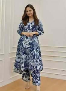 Ensemble Kurti tendance, parfait pour le quotidien et les tenues festives pour femmes, au meilleur prix de gros - Product Image 4